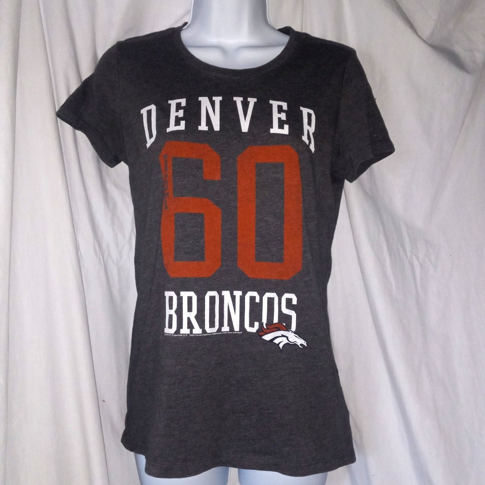 Denver Broncos Top Women's Small T‎ Shirt Gray Short Sleeve Sports NFL Football
